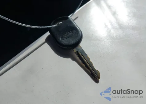 2005 Ford F-150 Stx/Xl/Xlt from USA, damaged, VIN 1FTRX12W15NA17992